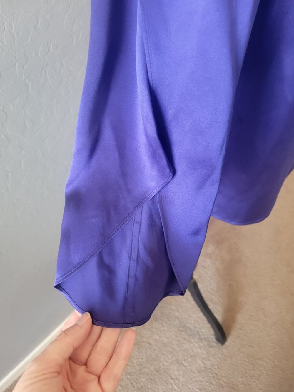 Talbots 100% Silk Purple Slit Sleeve Soft Satin Charmeuse Top Size 6 Elegant - Picture 4 of 10